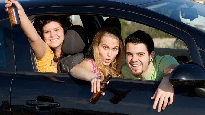 teens drinking alcohol in car