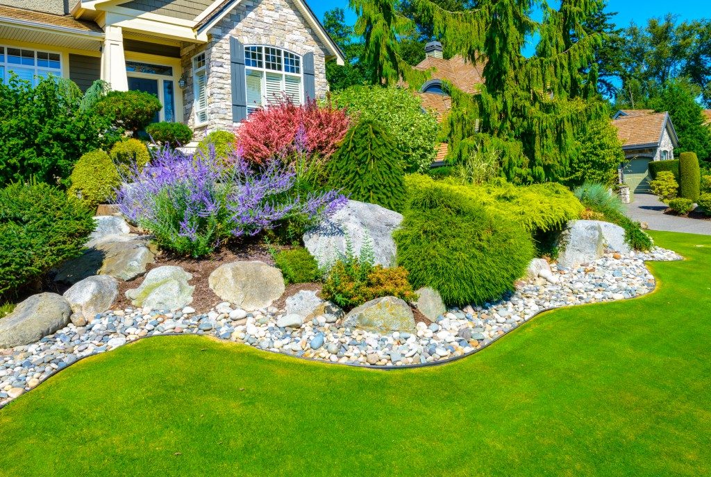 Landscaped frontyard design