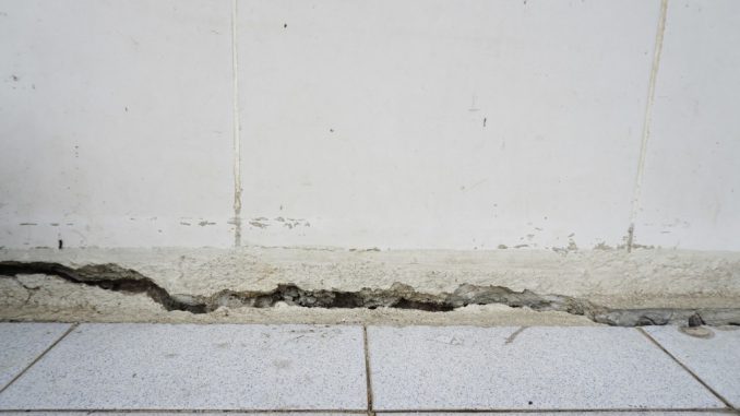 cracked floor concrete