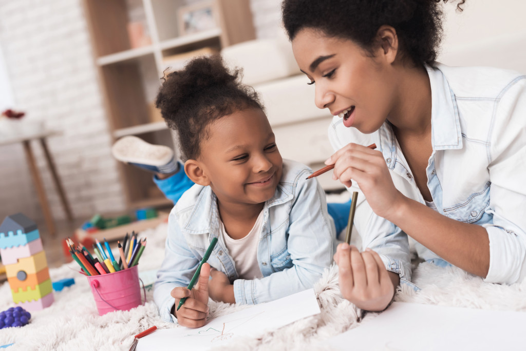 child with mom