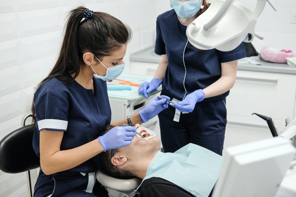 dentist on operation